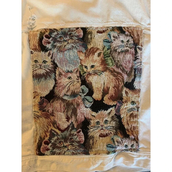 American Eagle Light Wash Denim Distressed Jacket, w/Cat Tapestry Size XL - Picture 11 of 11